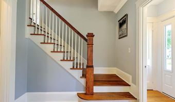 4 Harlem St, East Providence, RI 02916