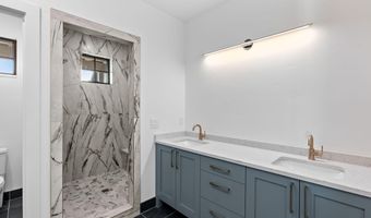 3118 NW Crossing Dr, Bend, OR 97703