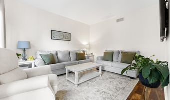 14 Brittany Dr, Bayville, NJ 08721