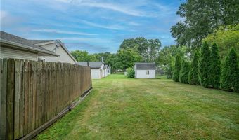 1774 Laurie Dr, Austintown, OH 44511