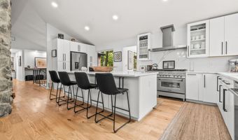 4720 Nirvana Dr, Adrian, MI 49221