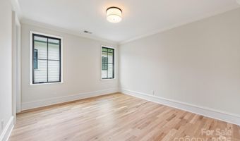 4021 Ridgecrest Ave, Charlotte, NC 28211