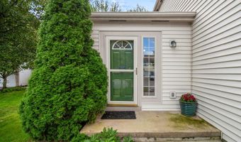 1097 Pebble Brook Dr, Columbus, OH 43240