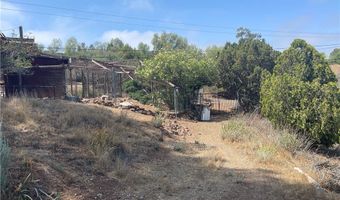 32401 Barber Rd, Agua Dulce, CA 91390