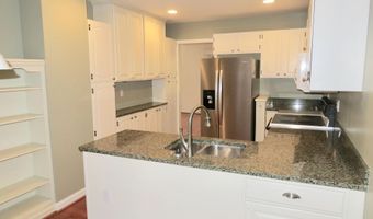 2134 Overlook Ct, Ann Arbor, MI 48103