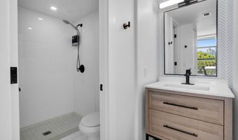 3701 N Country Club Dr 404, Aventura, FL 33180