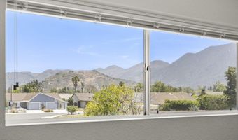 196 Mariposa Dr, Camarillo, CA 93012