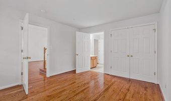 20395 BRIGHTCREST Ter, Ashburn, VA 20147