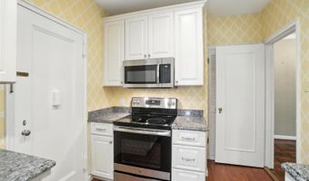 2376 Madison Rd, Cincinnati, OH 45208