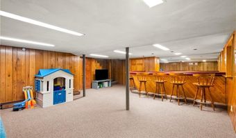17 Golini Dr, Johnston, RI 02919