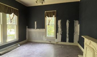 211 S Hickory St, Aberdeen, MS 39730
