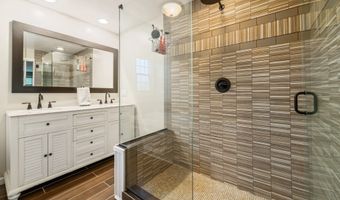 27 S Pond Cir, Cheshire, CT 06410