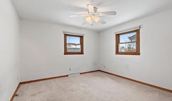 2405 N ERB St, Appleton, WI 54911