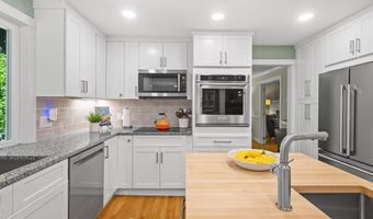 11 Nathan Lord Rd, Amherst, NH 03031