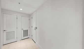 2001 15TH St N 813, Arlington, VA 22201