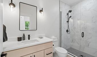 1264 Central Ave, Johnston, RI 02919