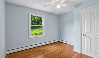 6 Sky Edge Ln, Bethel, CT 06801