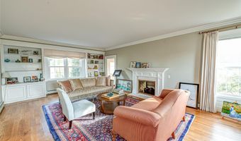 178 S Bayview Ave, Amityville, NY 11701