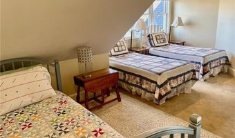 611 Wolcott Ave, Middletown, RI 02842