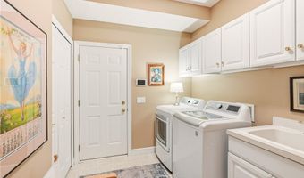 815 Centerville Trl, Aurora, OH 44202