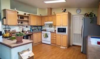 7190 E Red Barrel Rd, Yucca, AZ 86438