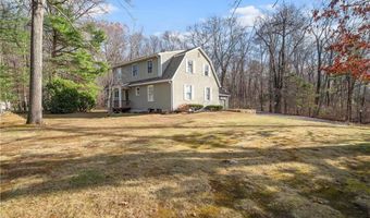 5 Lincoln Dr, North Smithfield, RI 02896
