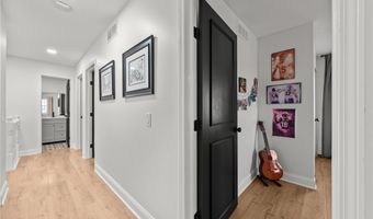 830 S Parkview Dr, Aurora, OH 44202