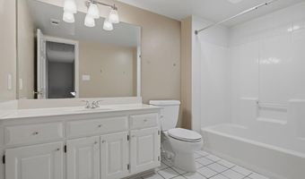 1007 River Pointe Dr, Albany, GA 31701
