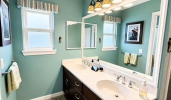 212 Alake St, Kahului, HI 96732