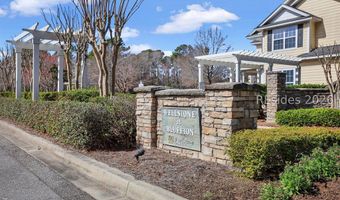 8 Winterberry Ln, Bluffton, SC 29910