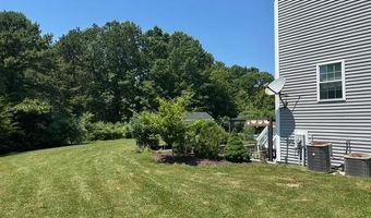 7 Hidden Meadows Dr, Charlestown, RI 02813