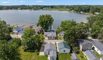6731 Campau Lake Dr SE, Alto, MI 49302
