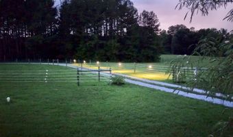 13521 Dykeland Rd, Amelia Court House, VA 23002