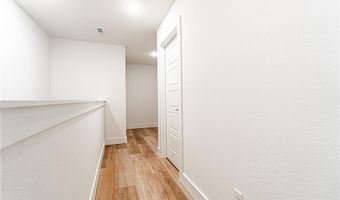 2717 SW Livingston Sq, Bentonville, AR 72713