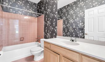 12 Wharfside Way, Bayville, NJ 08721