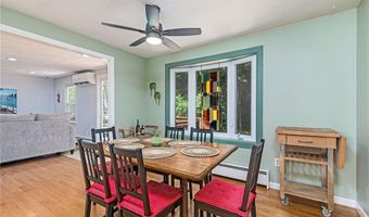 46 Stone Gate Dr, North Kingstown, RI 02852