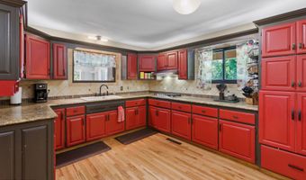 10463 Farm Road 1182, Aurora, MO 65605