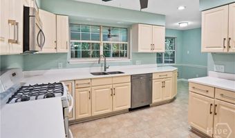 115 Phyllis Dr, Savannah, GA 31419
