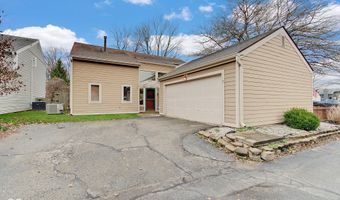 805 Crossbridge Ct, Avon, IN 46123