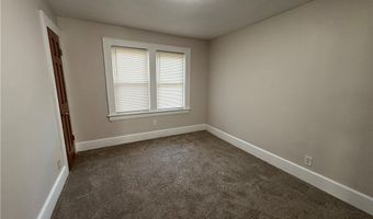 2420 E Market St 1, Akron, OH 44312