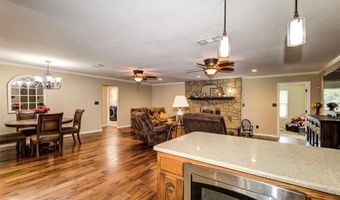 405 N Wickham St, Alvord, TX 76225