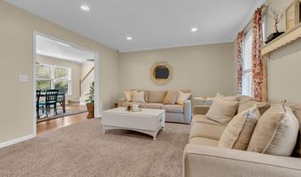 65 Serpentine Dr, Bayville, NJ 08721