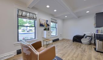101 S 7TH St, Akron, PA 17501