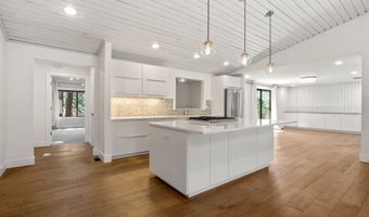 2204 NW Marken St, Bend, OR 97703