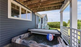 9 Dudley Dr, Narragansett, RI 02882