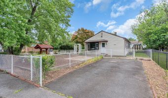 73 Locker St, Beachwood, NJ 08722