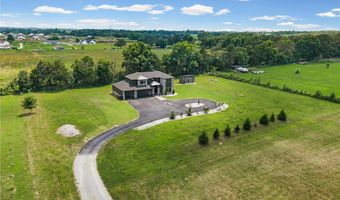 1011 NW Vaughn Rd, Bentonville, AR 72713