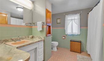 2404 Calvert St, Aliquippa, PA 15001