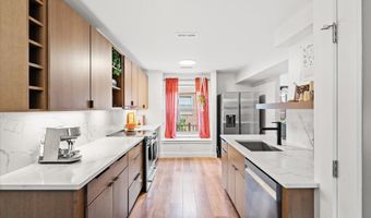 1637 KENWOOD Ave, Alexandria, VA 22302