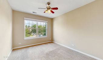 1 Clara Ct, Algonquin, IL 60102